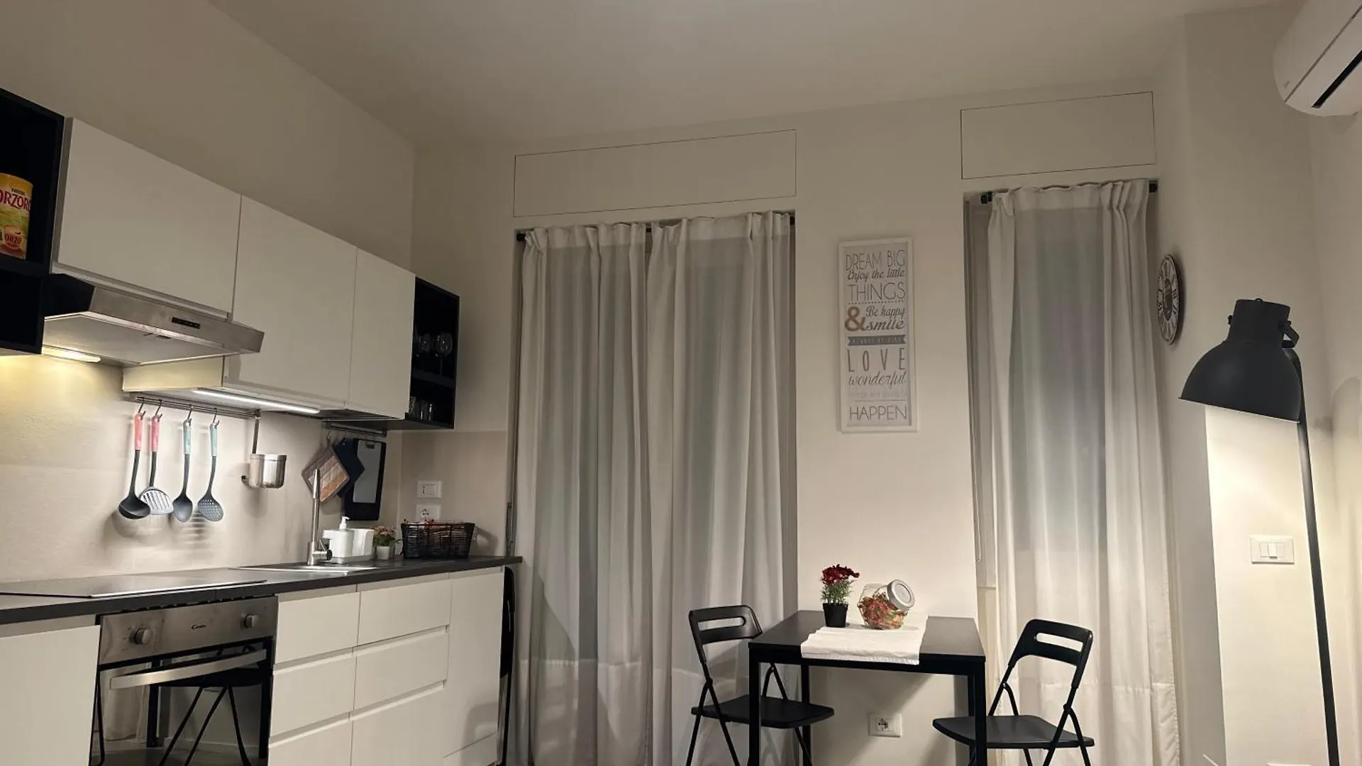 Apartment A Casa Di Imma A 5 Min Stazione Centrale, Wi-Fi Veloce, Balcone Abitabile Rome
