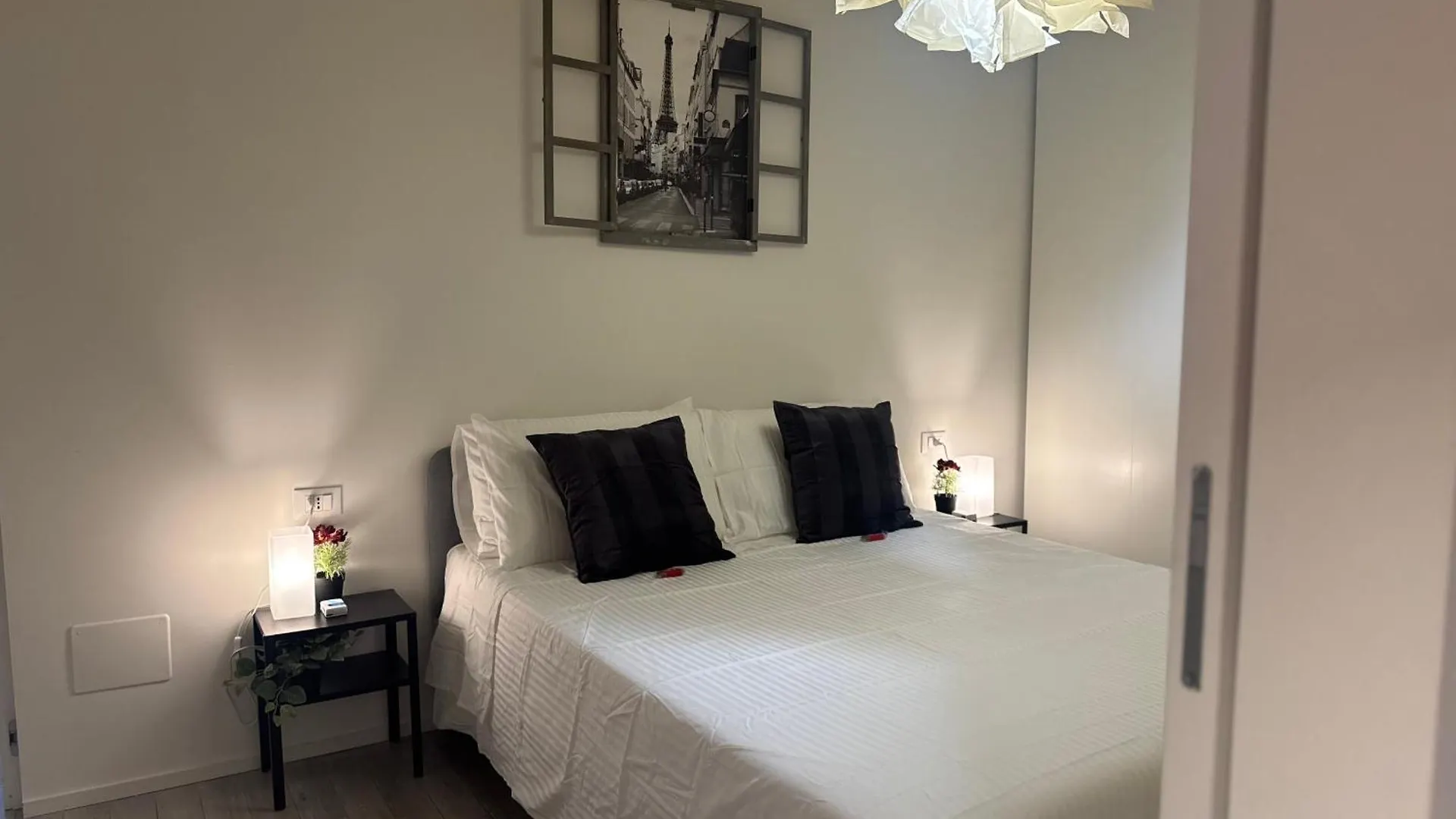 A Casa Di Imma A 5 Min Stazione Centrale, Wi-Fi Veloce, Balcone Abitabile Rome Apartment Milan